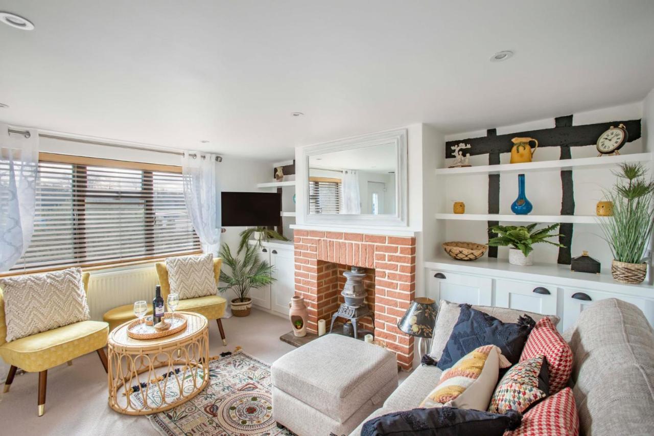 Stunning Character 2Bed Cottage In St Albans Wifi Luaran gambar