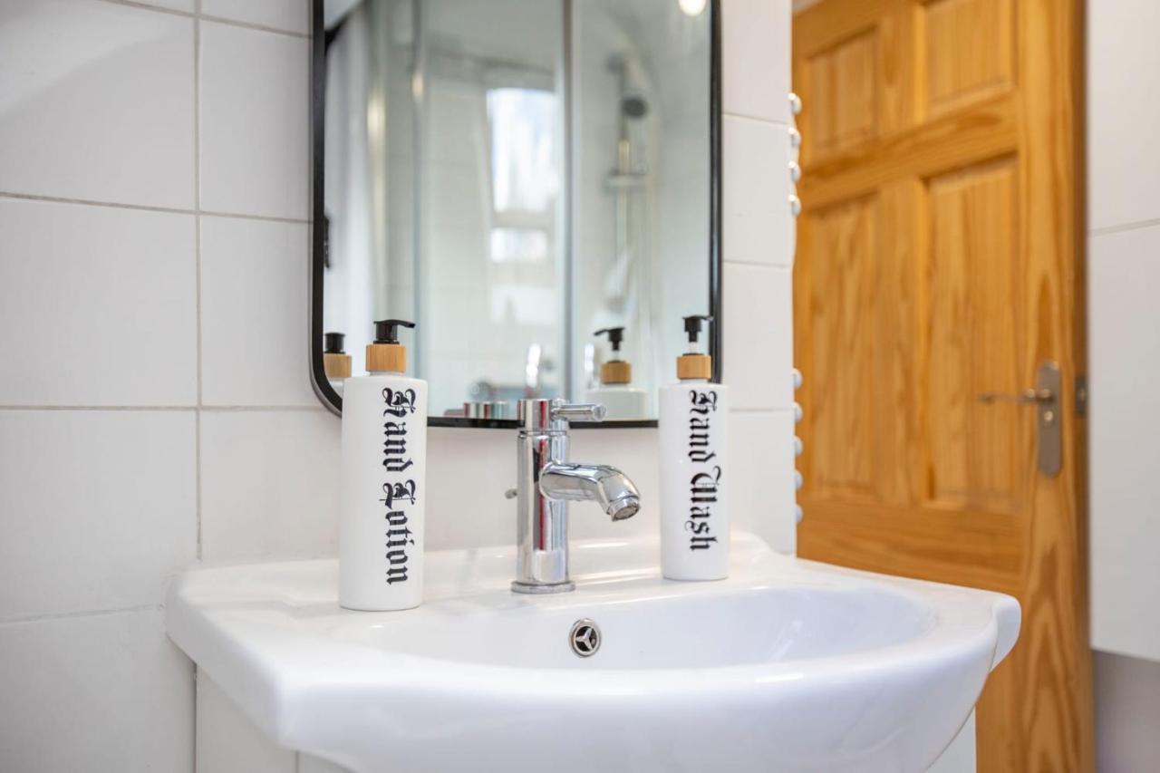 Stunning Character 2Bed Cottage In St Albans Wifi Luaran gambar